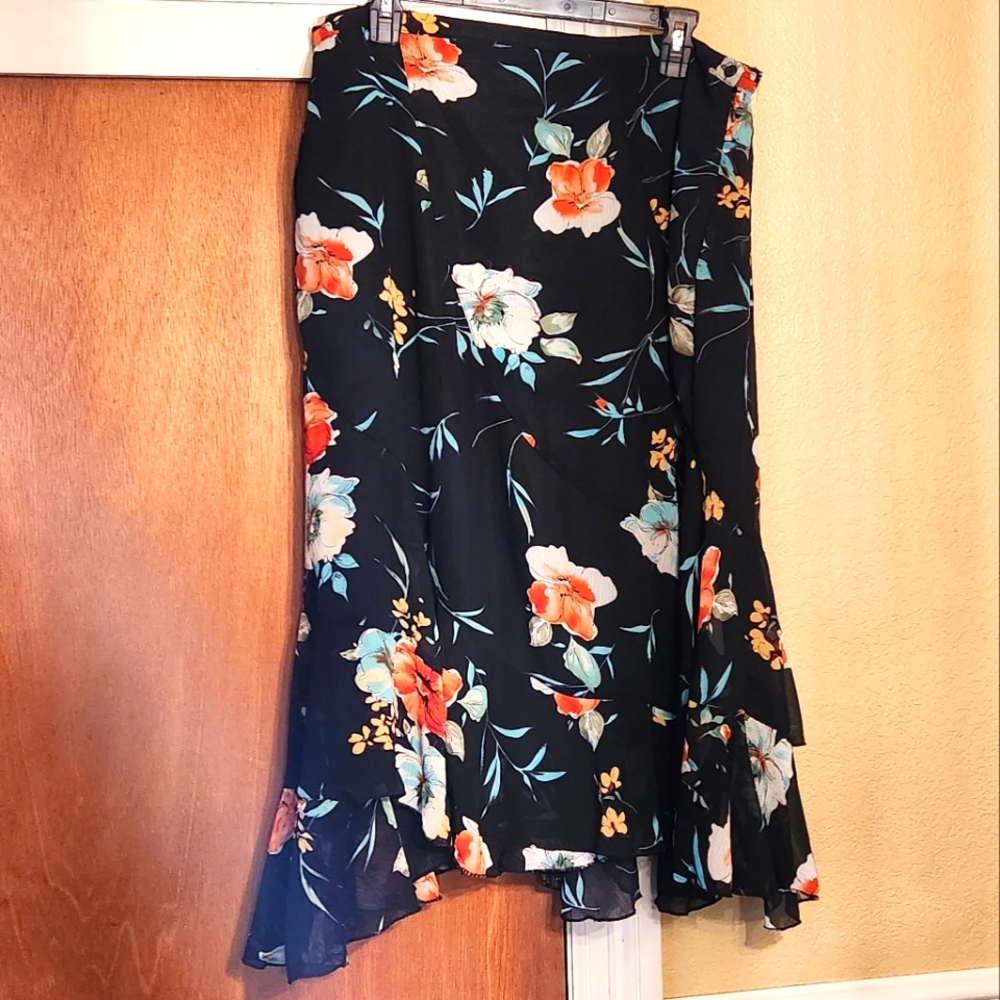 Mlle Gabrielle large floral skirt